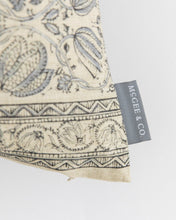 Load image into Gallery viewer, Danny Floral Print Pillow Cover